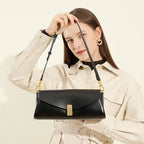 תיק עור קטן עם אבזם קדמי מעוצב דגם חן