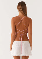 גופיית Slim Fit רקומה עם כתפיות מוצלבות דגם מרים