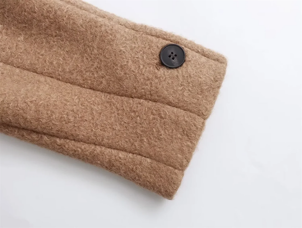 מעיל צמר בגזרת סילואט רך בגוון קאמל