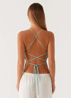 גופיית Slim Fit רקומה עם כתפיות מוצלבות דגם מרים