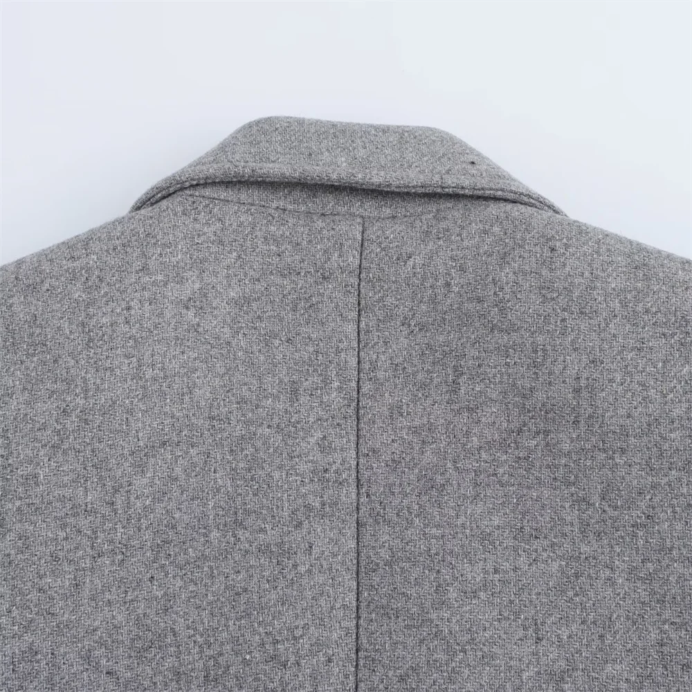 מעיל לונג אלגנטי בגזרת לאז’ר עם צווארון קלאסי