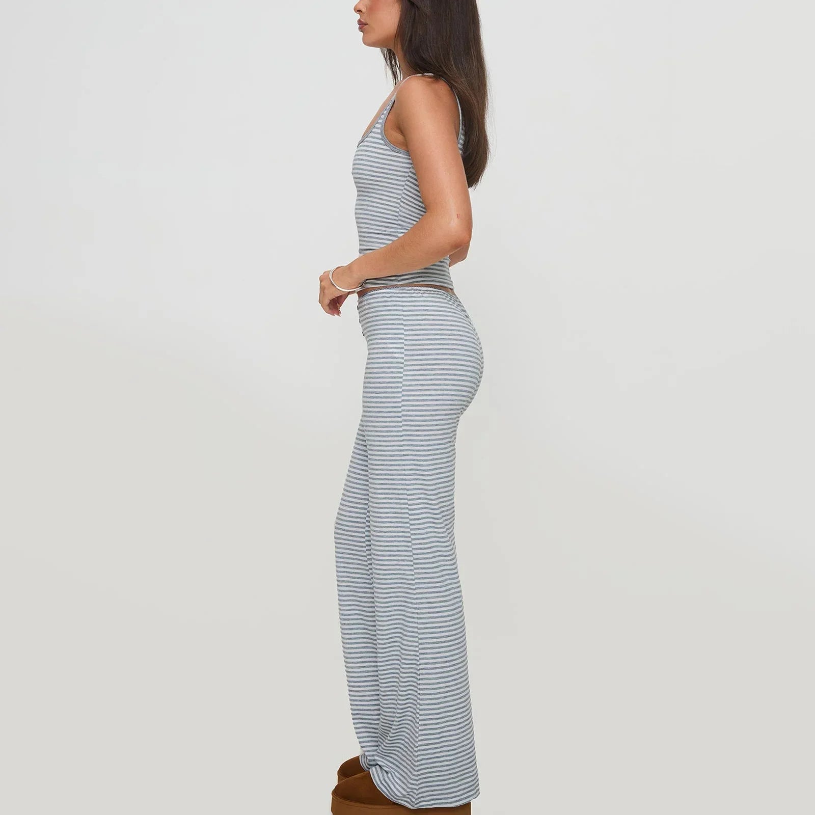 סט פסים Y2K עם גופייה ומכנסיים בגזרה נמוכה דגם גפן