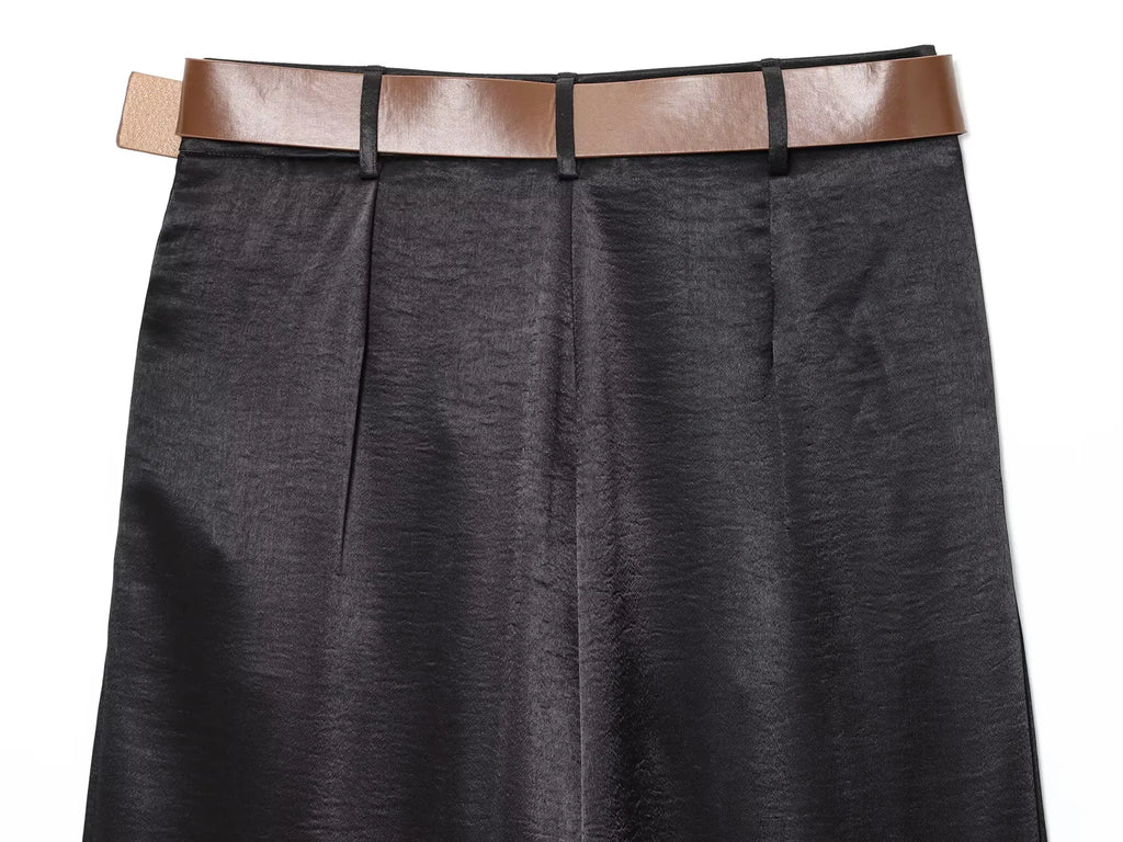 מכנסיים רחבים מבד סאטן מבריק בגזרה גבוהה