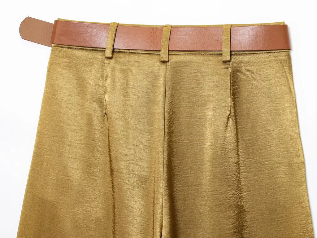 מכנסיים רחבים מבד סאטן מבריק בגזרה גבוהה