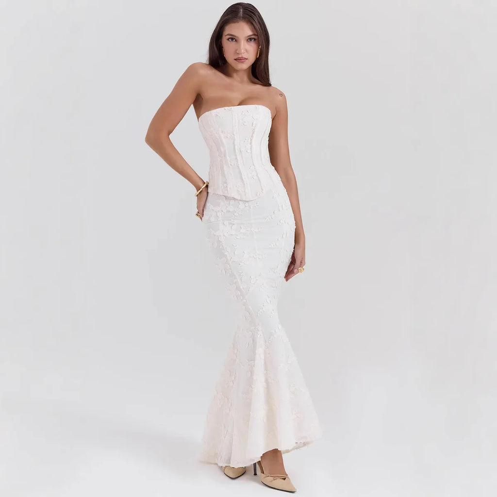 סט דו־חלקי אלגנטי עם טופ תחרה וחצאית מקסי דגם ליבי