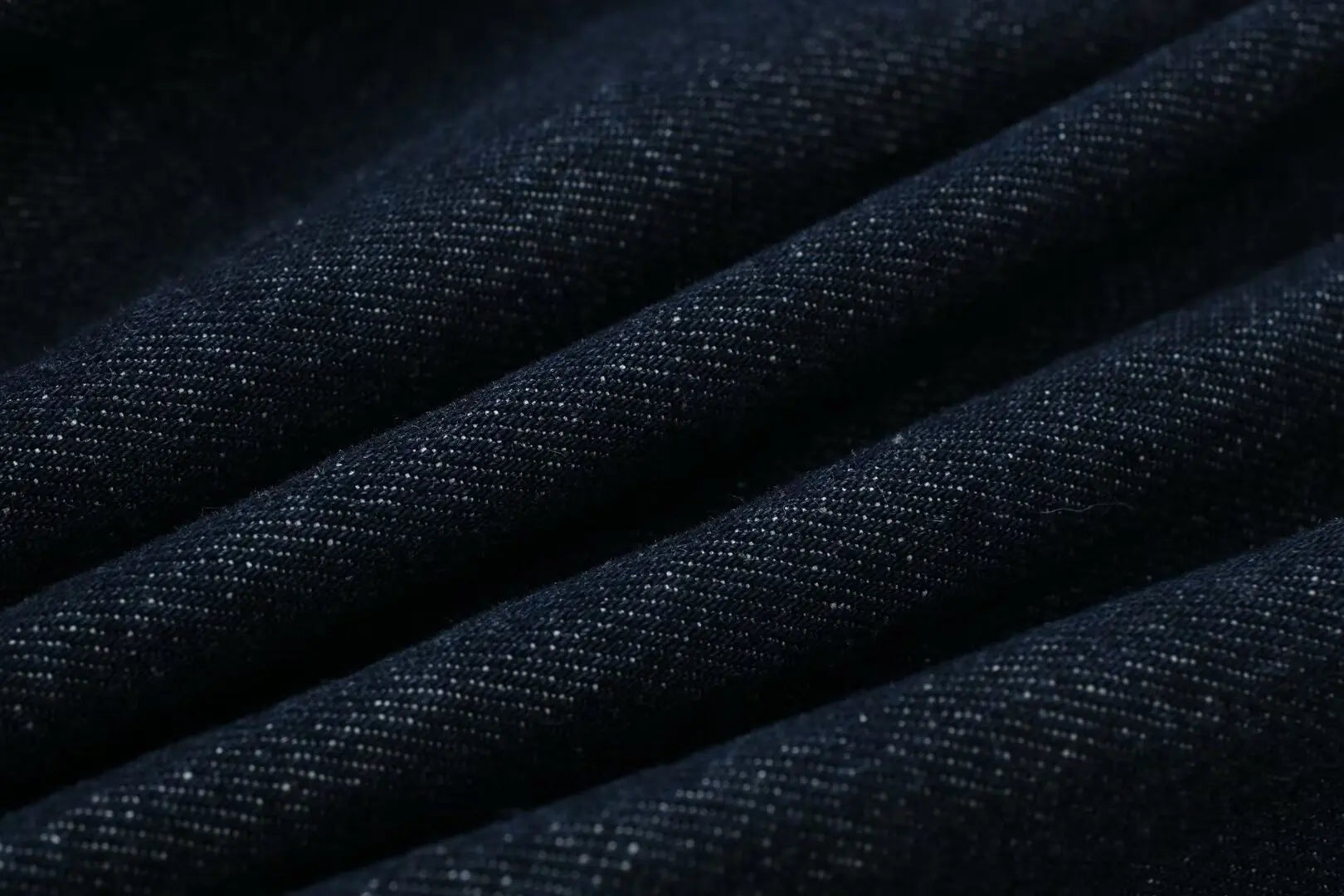 ז׳קט דנים קצר בגזרת Loose עם כפתורים