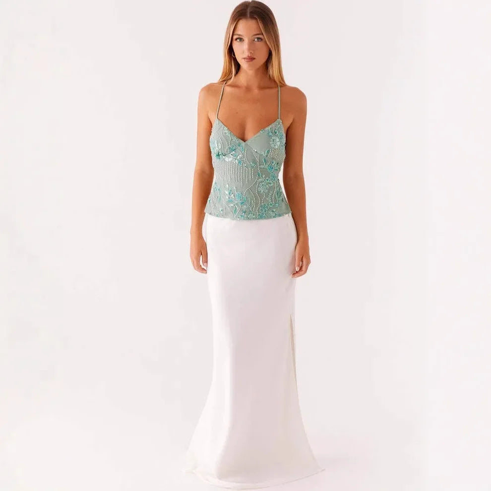 גופיית Slim Fit רקומה עם כתפיות מוצלבות דגם מרים