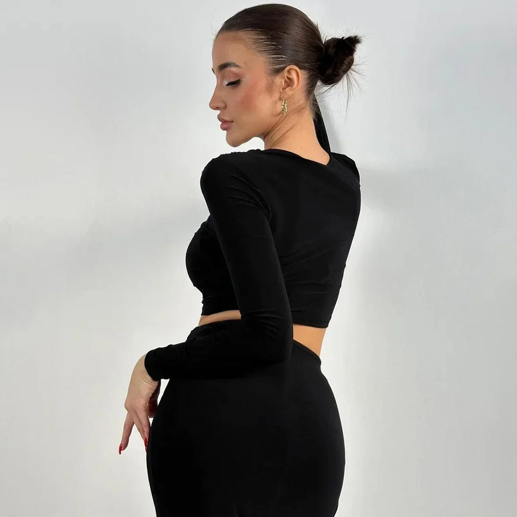 סט שני חלקים אלגנטי עם טופ קרופ וחצאית מחטבת דגם זהר