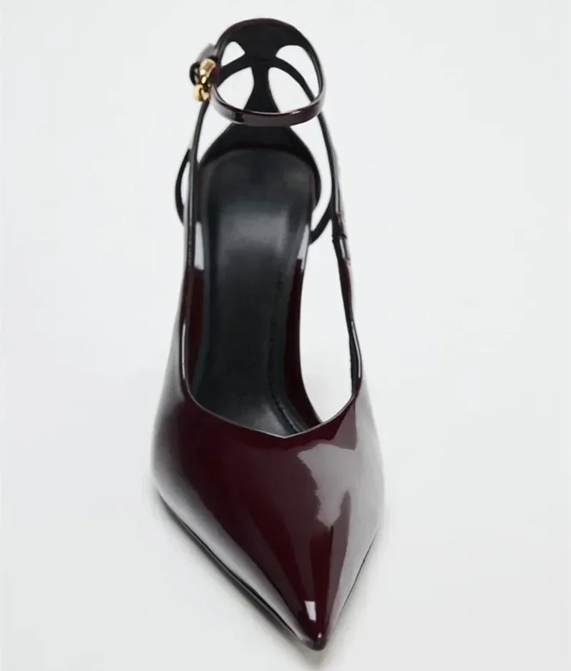 עקבים מבריקים עם שפיץ ורצועת קרסול דגם רונה